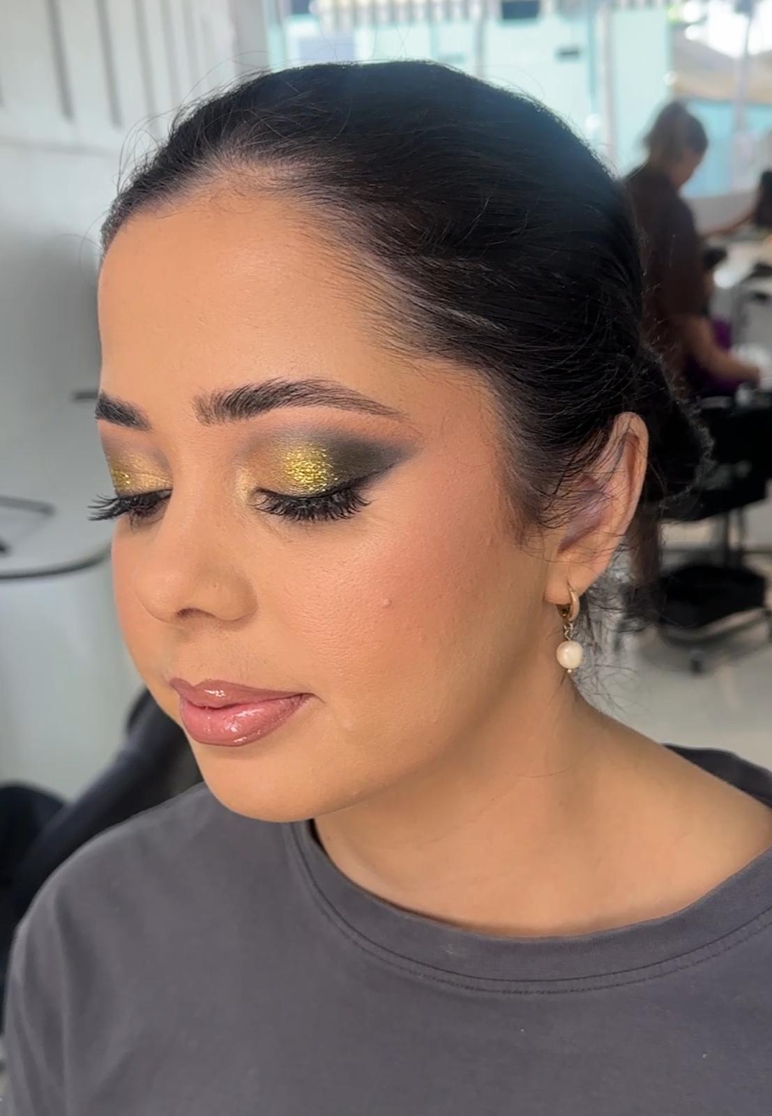 Aurora Smoke eye shadow look by Amber Linane, makeup artist Queensland